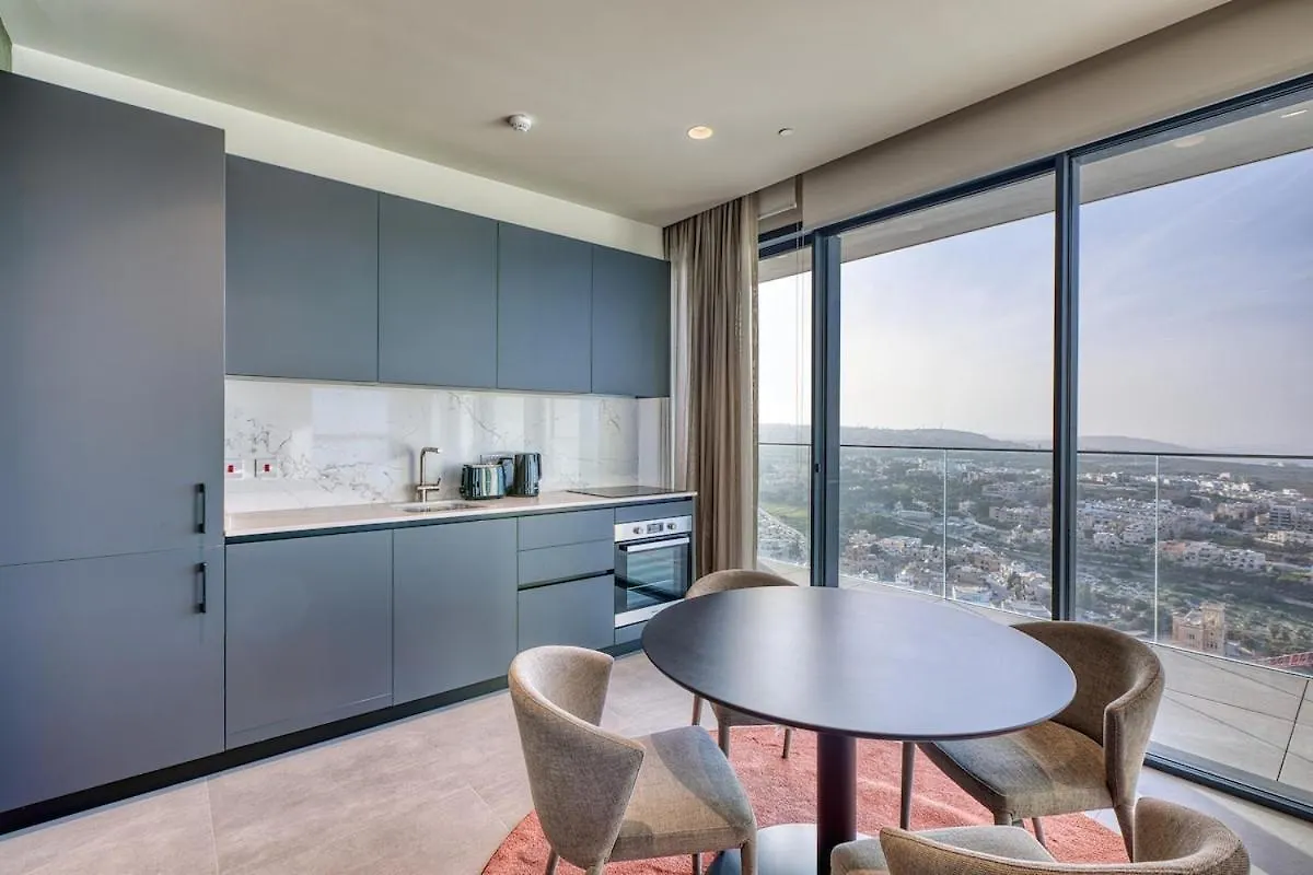 Stunning Apartment In The Iconic Mercury Tower Saint Julian's
