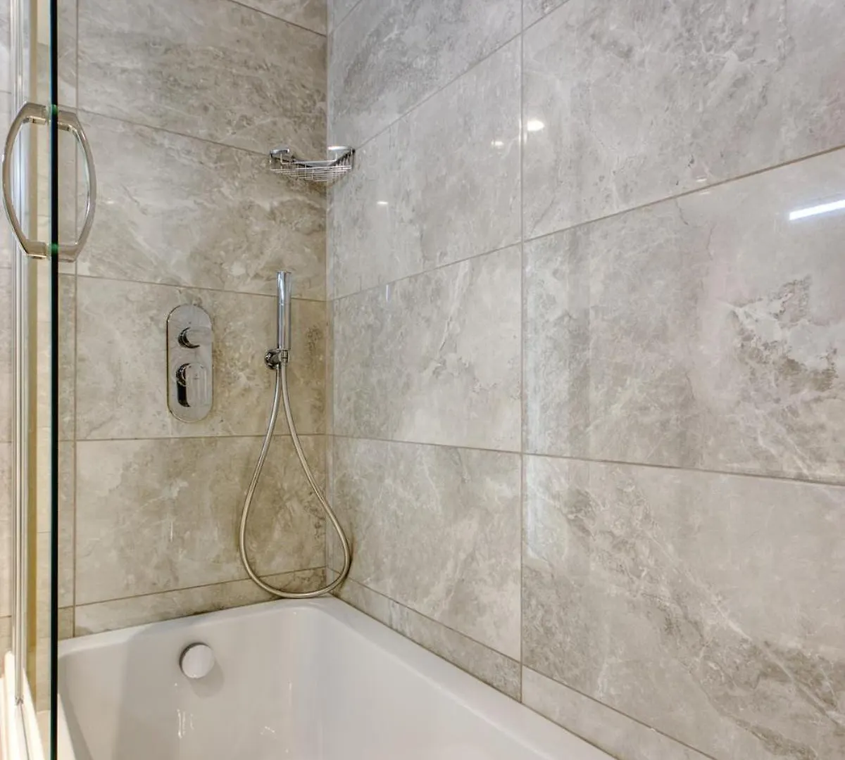 Stunning Apartment In The Iconic Mercury Tower Saint Julian's