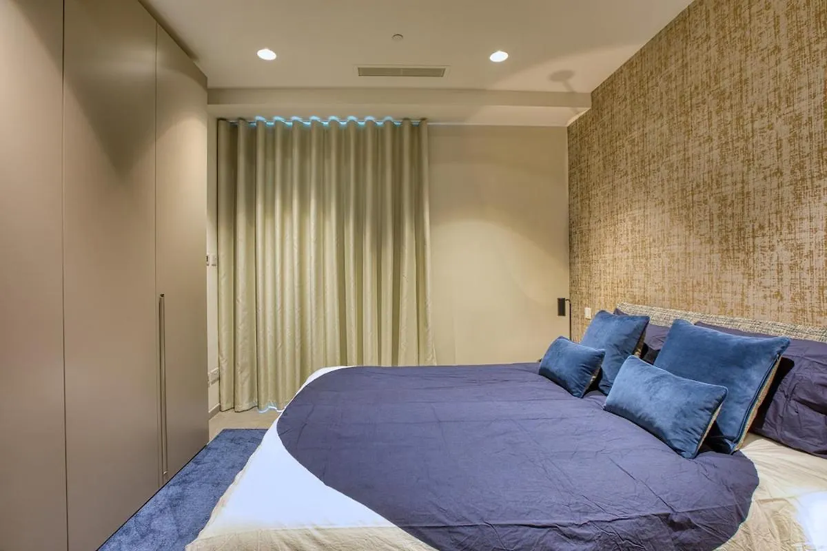 Stunning Apartment In The Iconic Mercury Tower Saint Julian's Malta