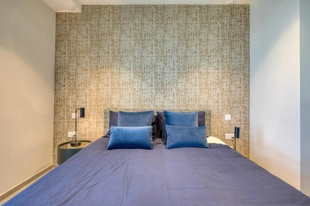 Stunning Apartment In The Iconic Mercury Tower Saint Julian's Malta