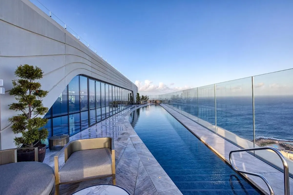 Stunning Apartment In The Iconic Mercury Tower Saint Julian's